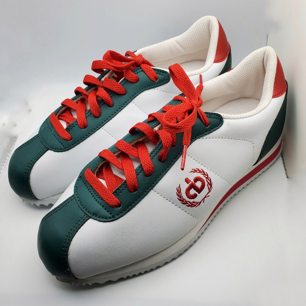 LA dbs Sneakers (women size 8)  6 1/2 White, Green, Red